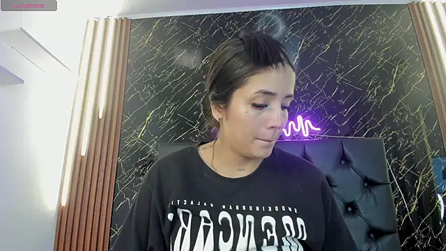 Snapshot of Tamara-evans chatting on 11-07-25, 07:51 Tamara-evans online show from 11-07-25, 07:51