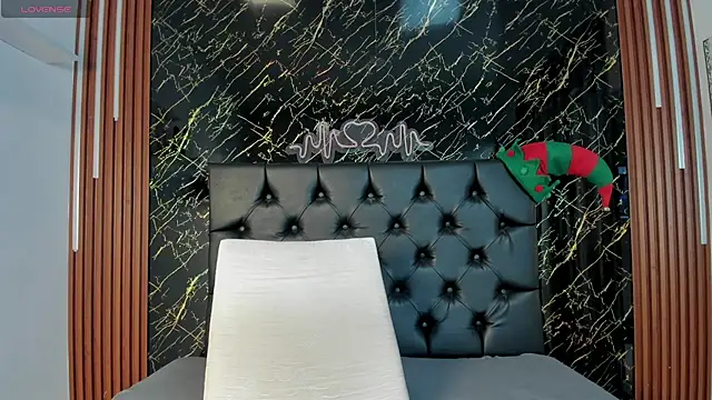 Snapshot of Tamara-evans chatting on 12-01-25, 07:04 Tamara-evans online show from 12-01-25, 07:04