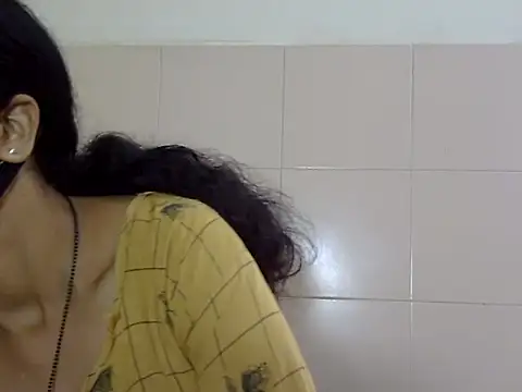 Indian Horny Wife online show from 09-18-25, 07:55