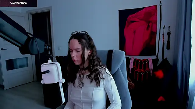DivineBite online show from 05-12-26, 11:49