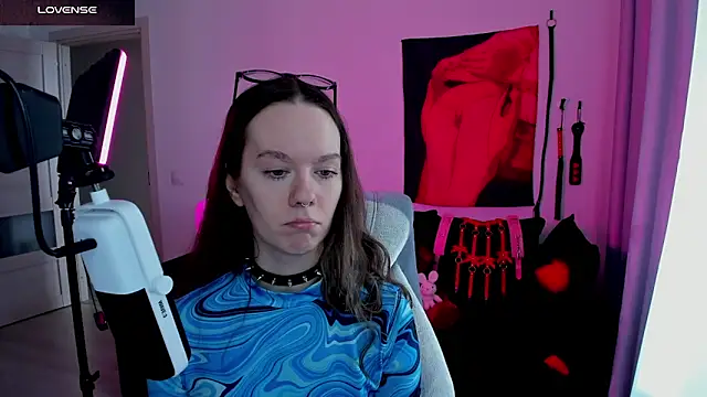 DivineBite online show from 05-07-26, 03:59