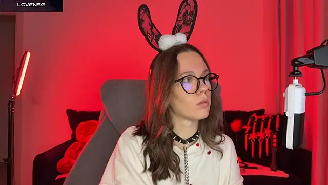 DivineBite online show from 12-15-25, 04:24