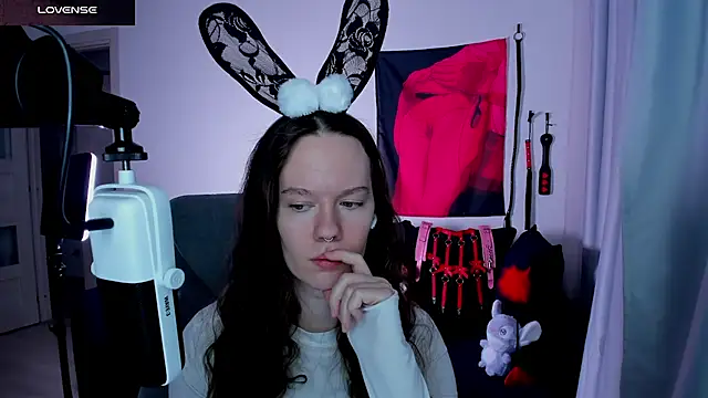 DivineBite online show from 05-27-26, 06:04