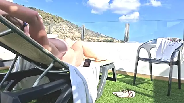 Snapshot of BustyGaby chatting on 10-15-25, 11:40 BustyGaby online show from 10-15-25, 11:40