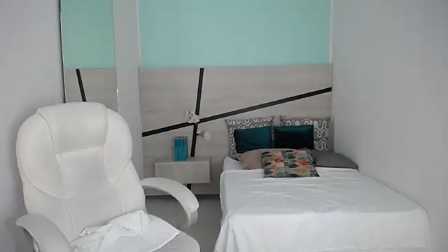 Snapshot of kimara_lion chatting on 09-23-25, 08:05 kimara lion online show from 09-23-25, 08:05