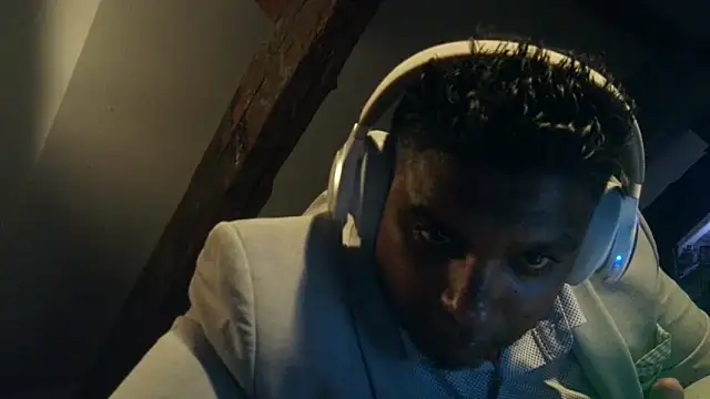 Snapshot of Bandusrilankasexymen chatting on 02-26-25, 09:09 Bandusrilankasexymen online show from 02-26-25, 09:09