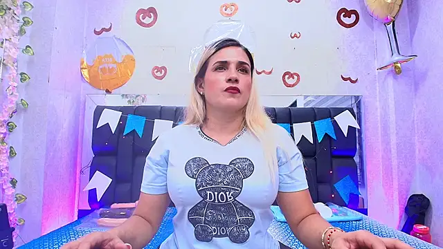 Snapshot of _carolina_fox chatting on 09-23-25, 03:13 carolina fox online show from 09-23-25, 03:13