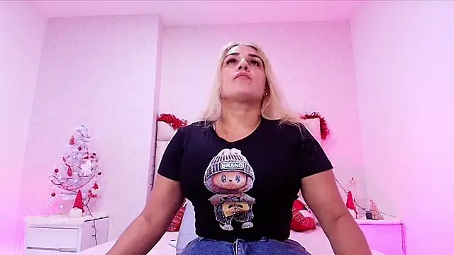  carolina fox online show from 12-21-25, 03:08