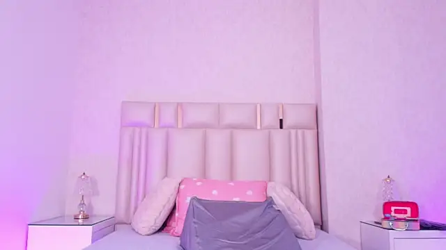  carolina fox online show from 03-27-26, 03:15