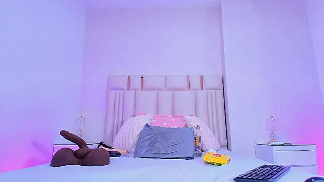  carolina fox online show from 02-11-26, 03:06