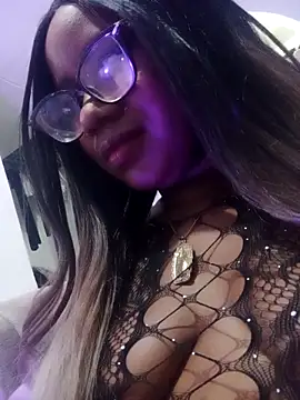 EmilyyRosee  online show from 04-15-26, 05:02