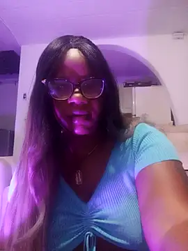 EmilyyRosee  online show from 04-14-26, 07:24