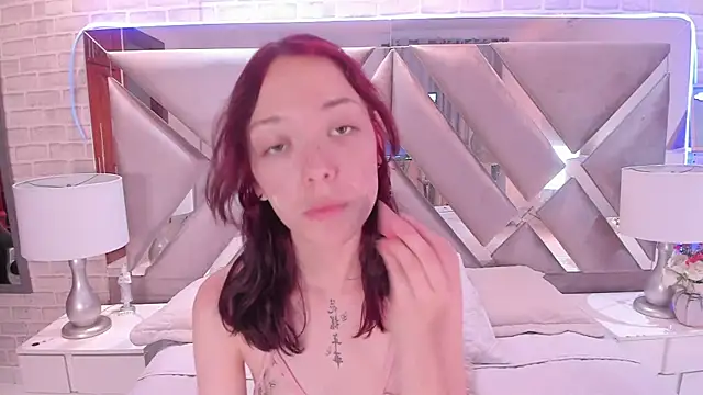 lixie  online show from 02-13-25, 08:24