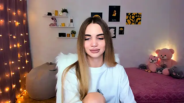 Snapshot of aPieceOfJoy chatting on 12-16-24, 12:48 aPieceOfJoy online show from 12-16-24, 12:48