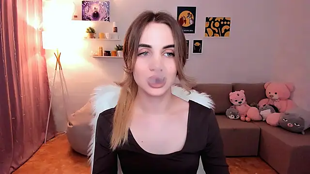 Snapshot of aPieceOfJoy chatting on 03-05-25, 08:32 aPieceOfJoy online show from 03-05-25, 08:32