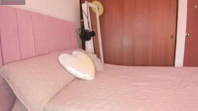 whitneyhot online show from 02-09-26, 11:41