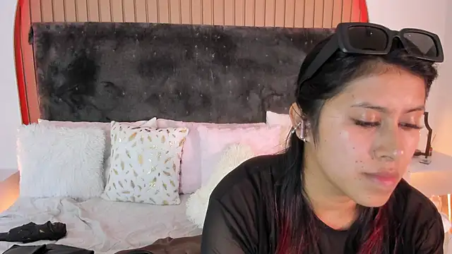 Karlagonzales  online show from 05-09-26, 07:28