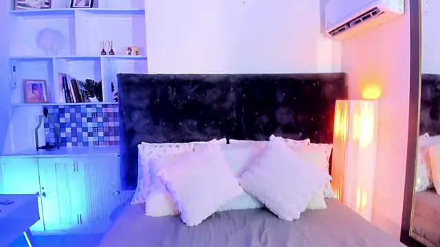 Karlagonzales  online show from 06-02-26, 06:52