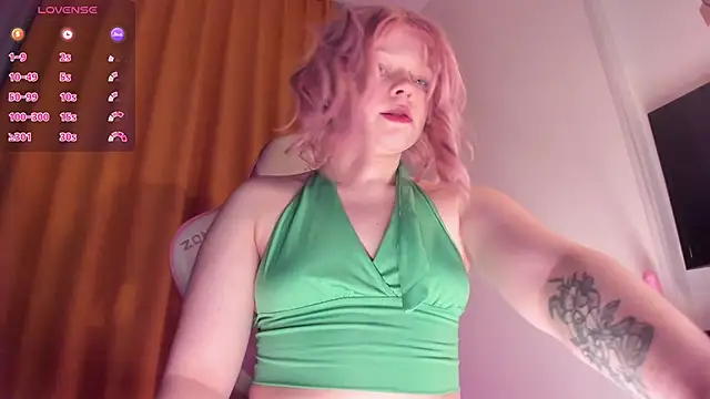 Snapshot of SueNiceeeee chatting on 02-19-26, 04:31 SueNiceeeee online show from 02-19-26, 04:31