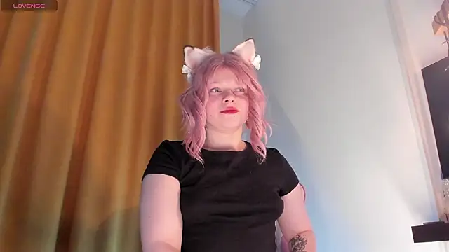 Snapshot of SueNiceeeee chatting on 02-03-26, 02:53 SueNiceeeee online show from 02-03-26, 02:53