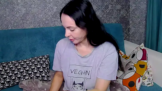 Brilliant Doll online show from 11-24-25, 02:22