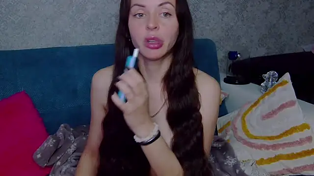 Brilliant Doll online show from 05-18-26, 02:01