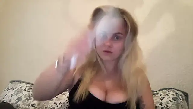 Snapshot of bigboobybaby@xh chatting on 02-14-25, 06:02 bigboobybabyxh online show from 02-14-25, 06:02