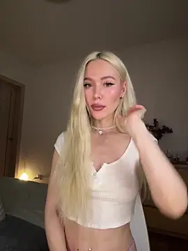 xDinnax online show from 11-22-25, 03:38