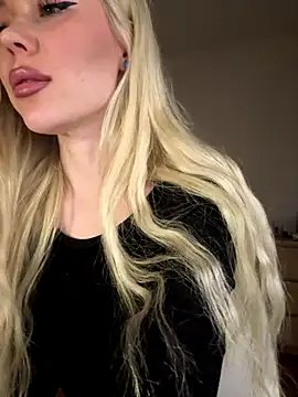 xDinnax online show from 12-20-25, 03:04