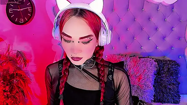 LeyXandrabraz online show from 05-17-26, 08:20