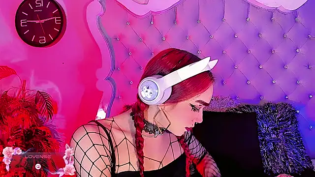 LeyXandrabraz online show from 05-10-26, 08:22