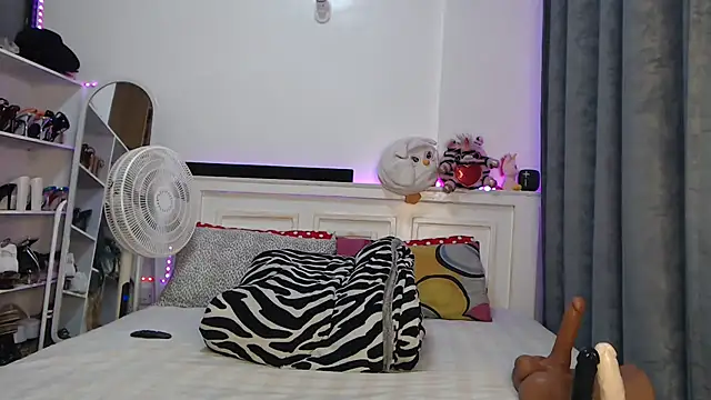 Snapshot of peeky_pinky chatting on 02-04-26, 03:12 peeky pinky online show from 02-04-26, 03:12