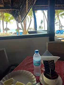 peeky pinky online show from 10-12-25, 08:16