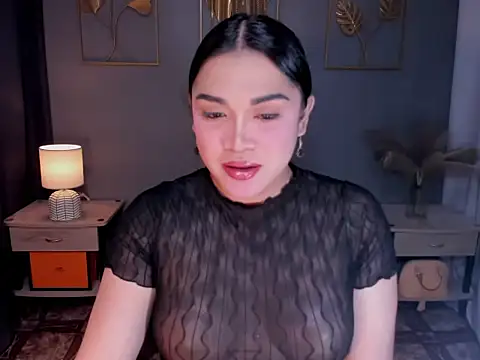 MaxeneCullens online show from 11-12-25, 03:32