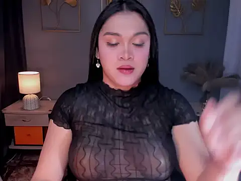 Snapshot of MaxeneCullens chatting on 09-30-25, 02:50 MaxeneCullens online show from 09-30-25, 02:50