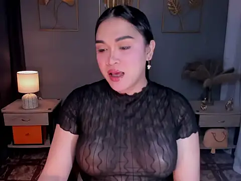 MaxeneCullens online show from 11-07-25, 03:33