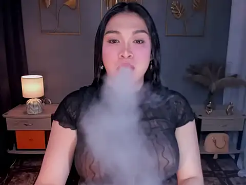 Snapshot of MaxeneCullens chatting on 09-16-25, 04:46 MaxeneCullens online show from 09-16-25, 04:46
