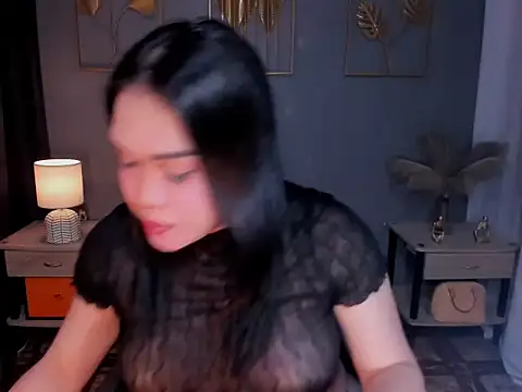 Snapshot of MaxeneCullens chatting on 09-27-25, 03:56 MaxeneCullens online show from 09-27-25, 03:56
