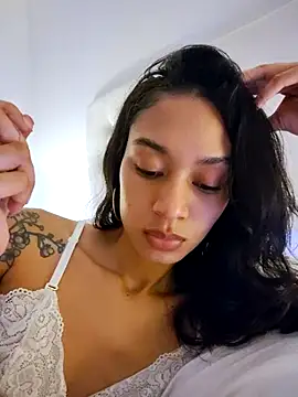 Leaberry online show from 02-03-26, 02:53