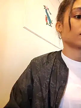 Leaberry online show from 11-06-25, 09:41