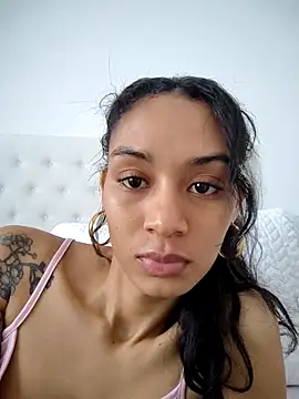 Leaberry online show from 10-25-25, 05:46