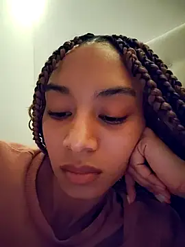 Leaberry online show from 11-14-25, 05:44