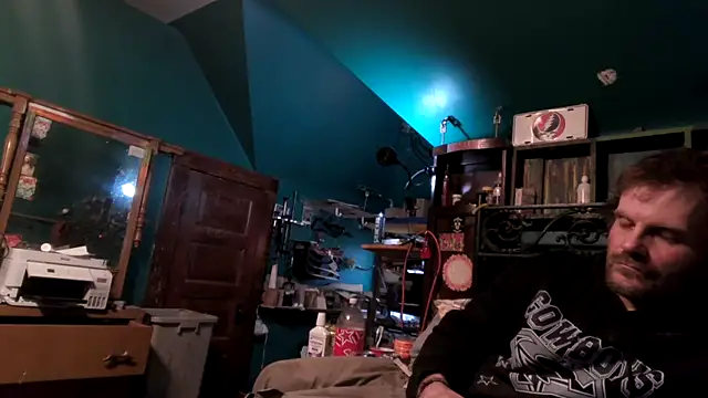 charactrzero online show from 04-05-26, 09:54