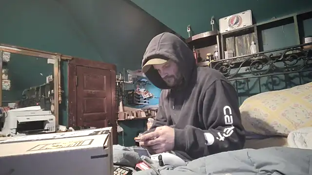 Snapshot of charactrzero chatting on 02-10-26, 09:58 charactrzero online show from 02-10-26, 09:58