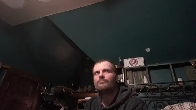 Snapshot of charactrzero chatting on 04-21-26, 01:42 charactrzero online show from 04-21-26, 01:42