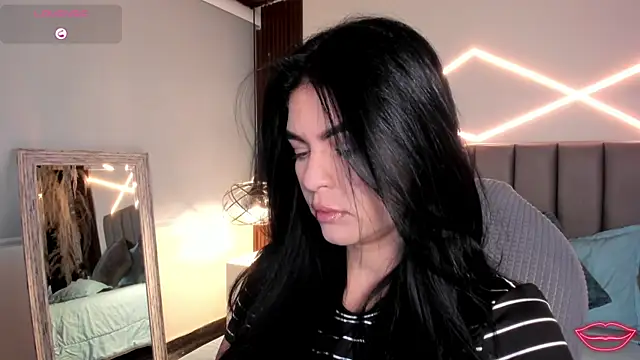 Veronicalanx1 online show from 04-22-26, 11:39