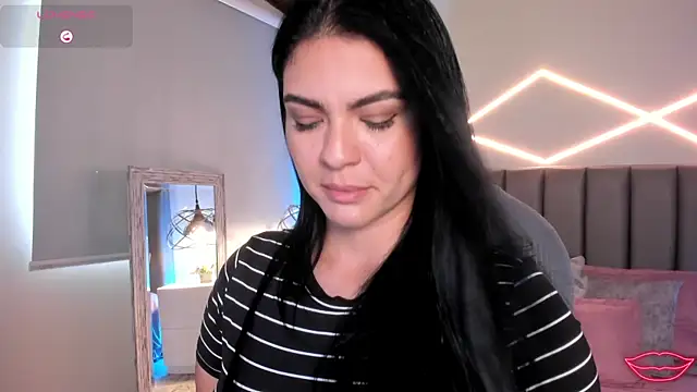 Veronicalanx1 online show from 05-11-26, 02:45