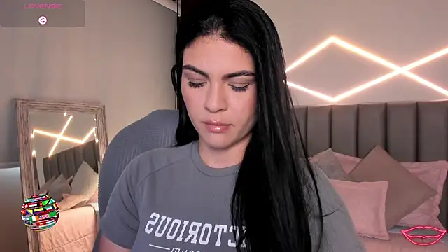 Veronicalanx1 online show from 07-17-26, 02:03