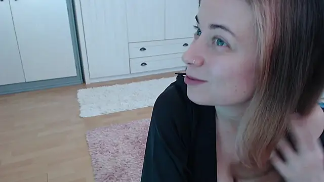 Snapshot of lara_vanilla chatting on 02-20-25, 01:30 lara vanilla online show from 02-20-25, 01:30