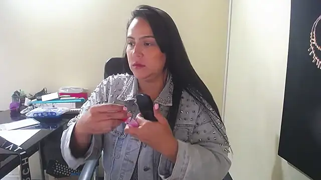 kendall 52 online show from 10-11-25, 02:18